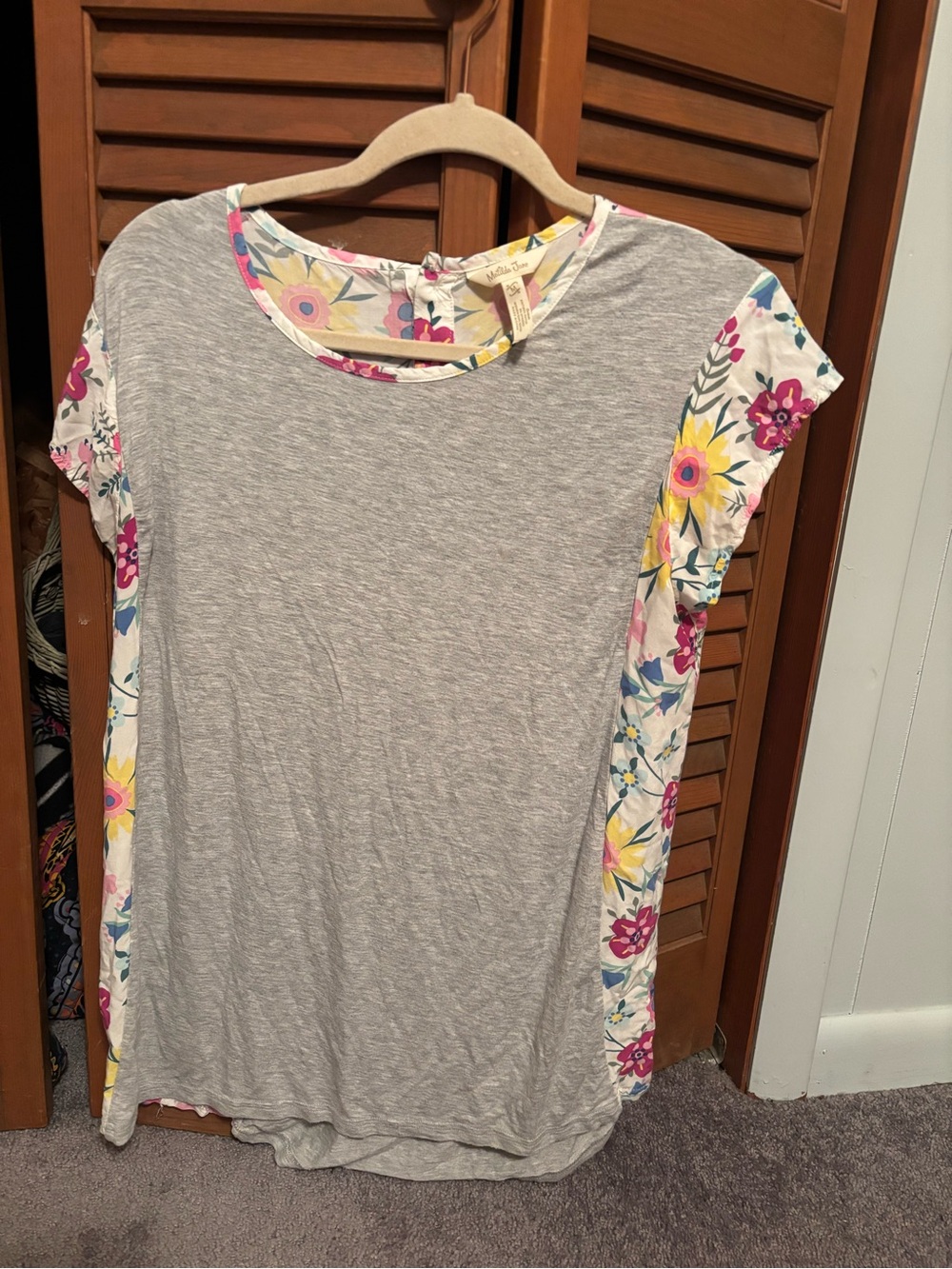 Matilda Jane Floral Side-Panel Gray Women's Tee